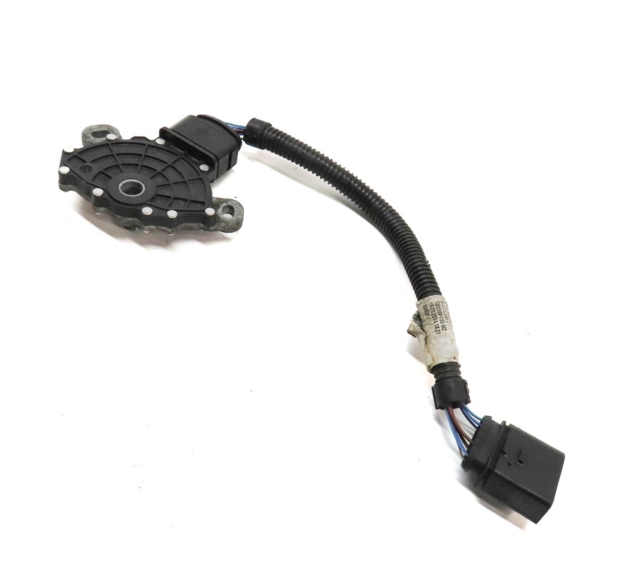 2015 AUDI Q7 (4L) 3.0L SUPER (CTWB) AUTOMATIC TRANSMISSION NEUTRAL SAFETY SWITCH — exact item pictured